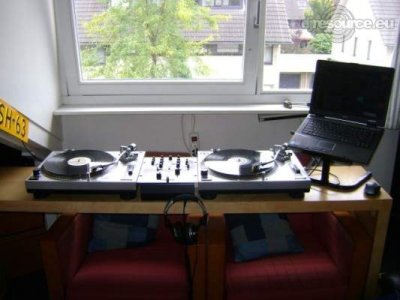 Our MEMBERS can Enlarge : kuituhh's DJ-Booth